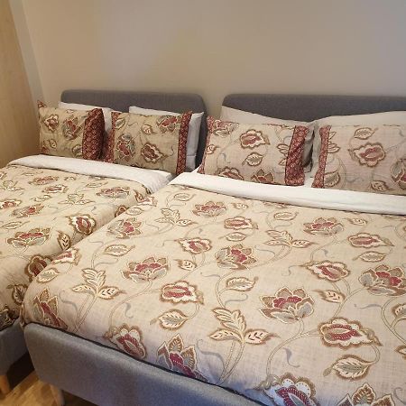 London Luxury Apartments 1Min Walk From Underground, With Free Parking Free Wifi Extérieur photo